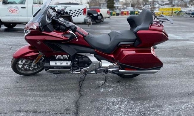 2018 Honda gold wing  whatsapp number 0971563148402